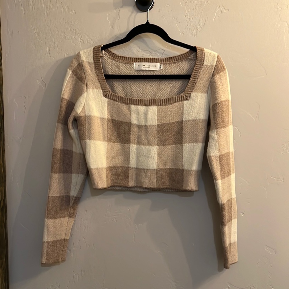 Nectar Clothing Crème and Tan Crop Sweater